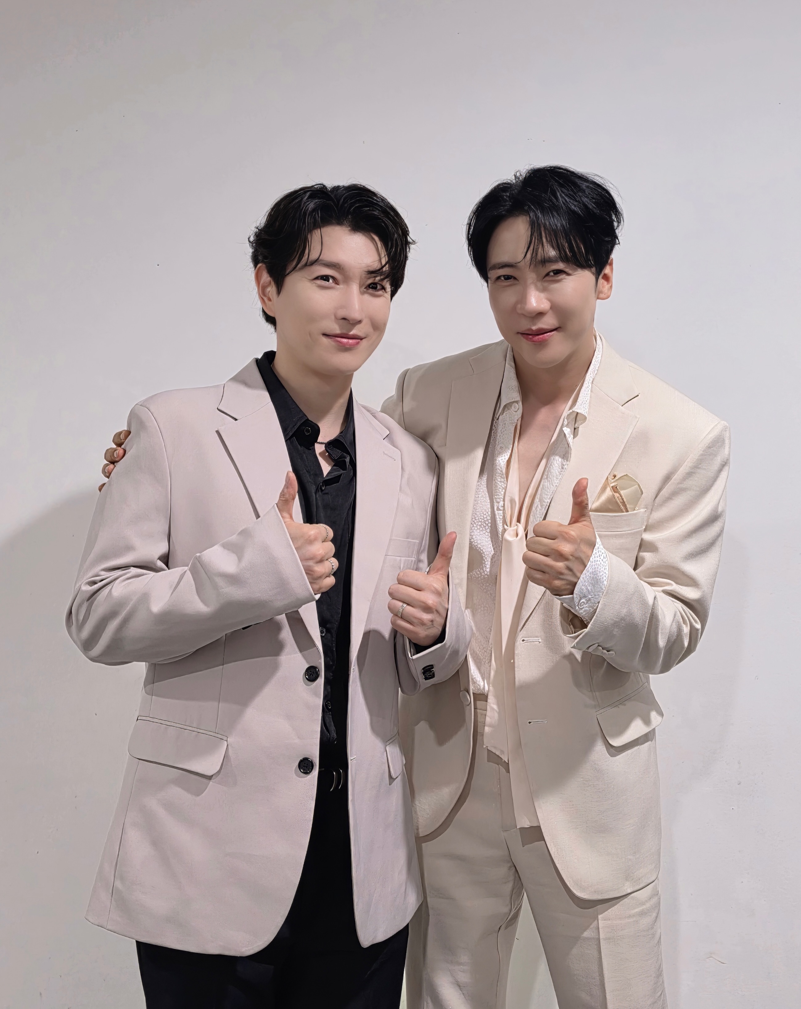 official_enoch_3903436487379604407_57226511484_2_2026-05-23.jpg